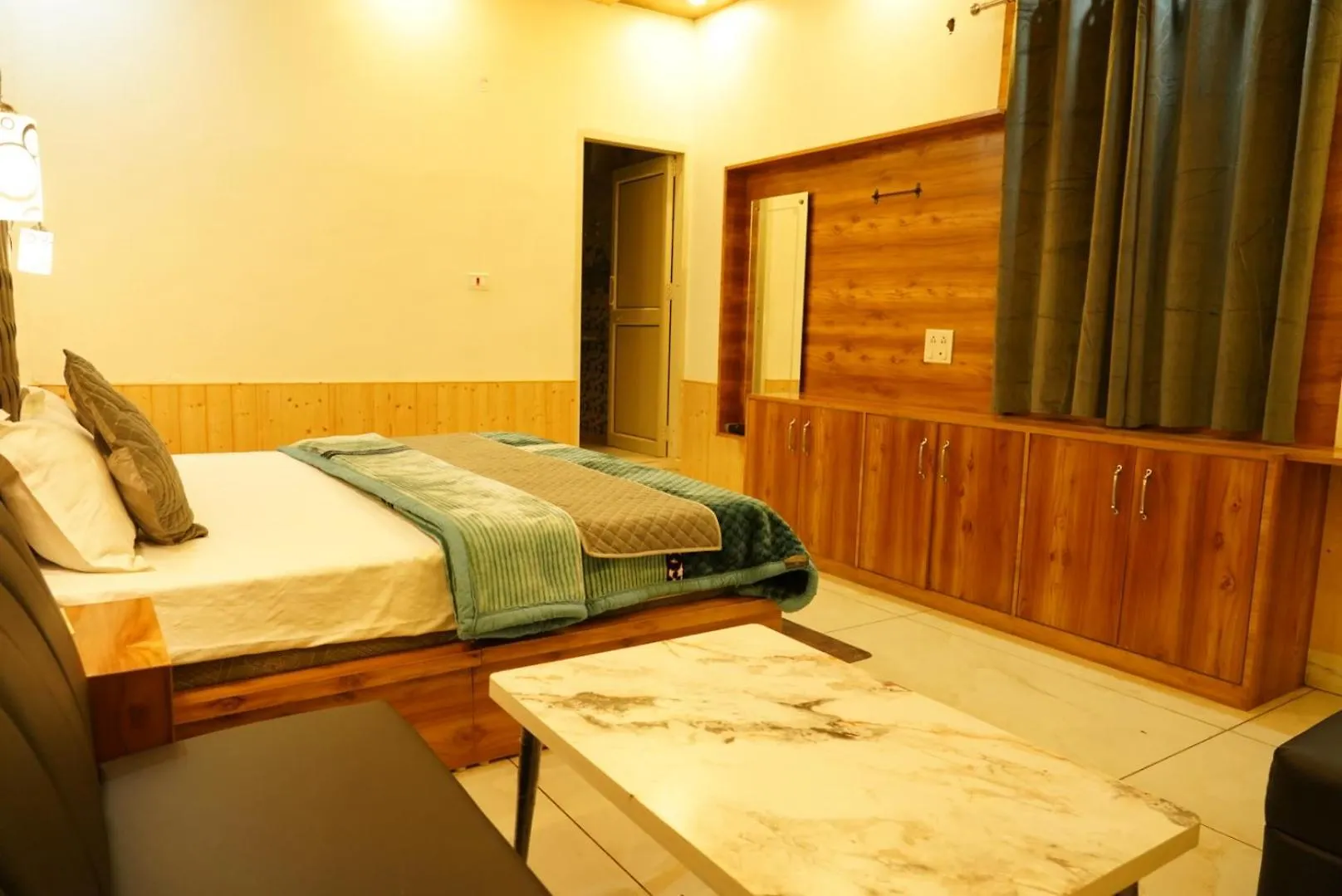 Himalyan Highway Homestay New Kufri Shimla
