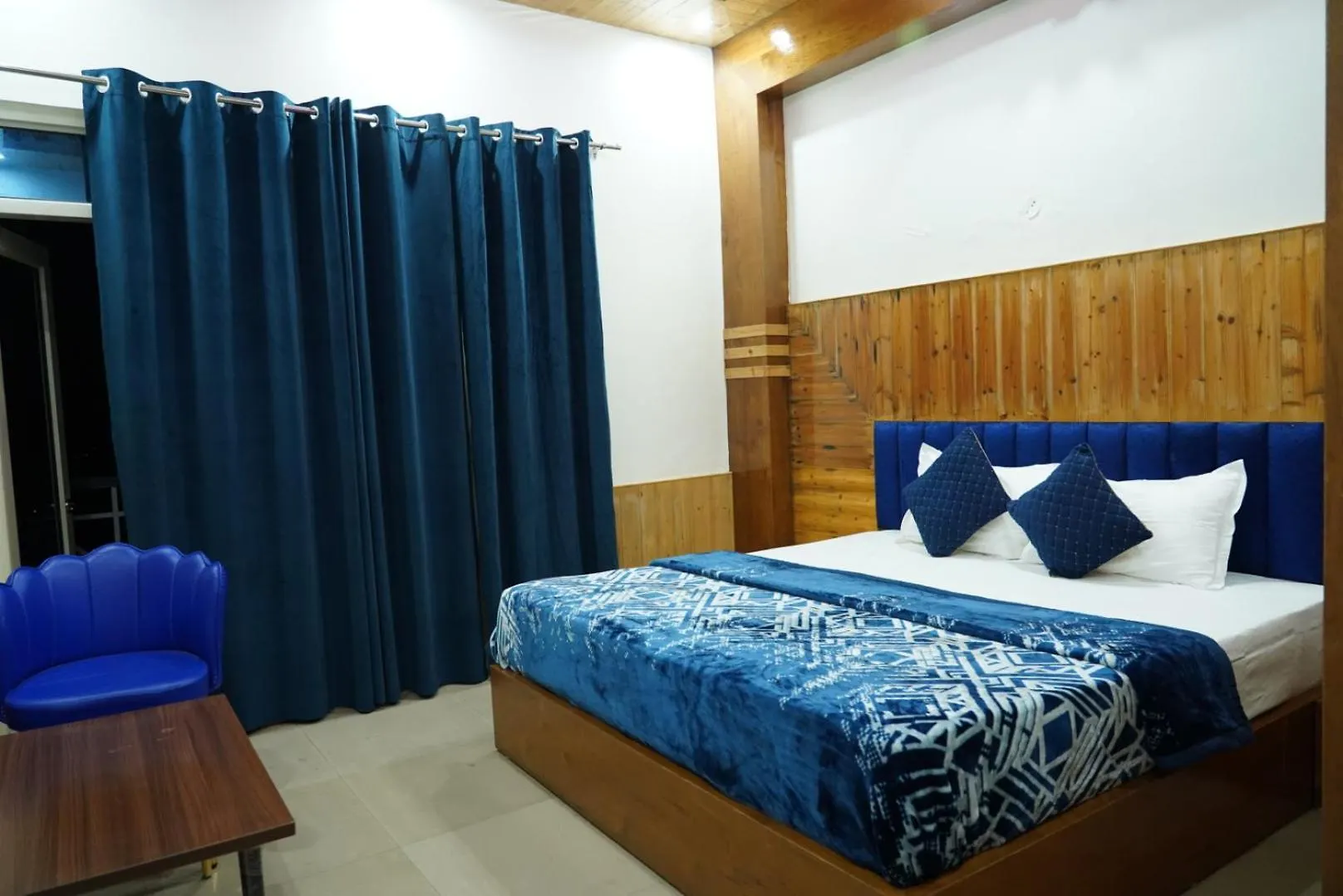 Himalyan Highway Homestay New Kufri Shimla India