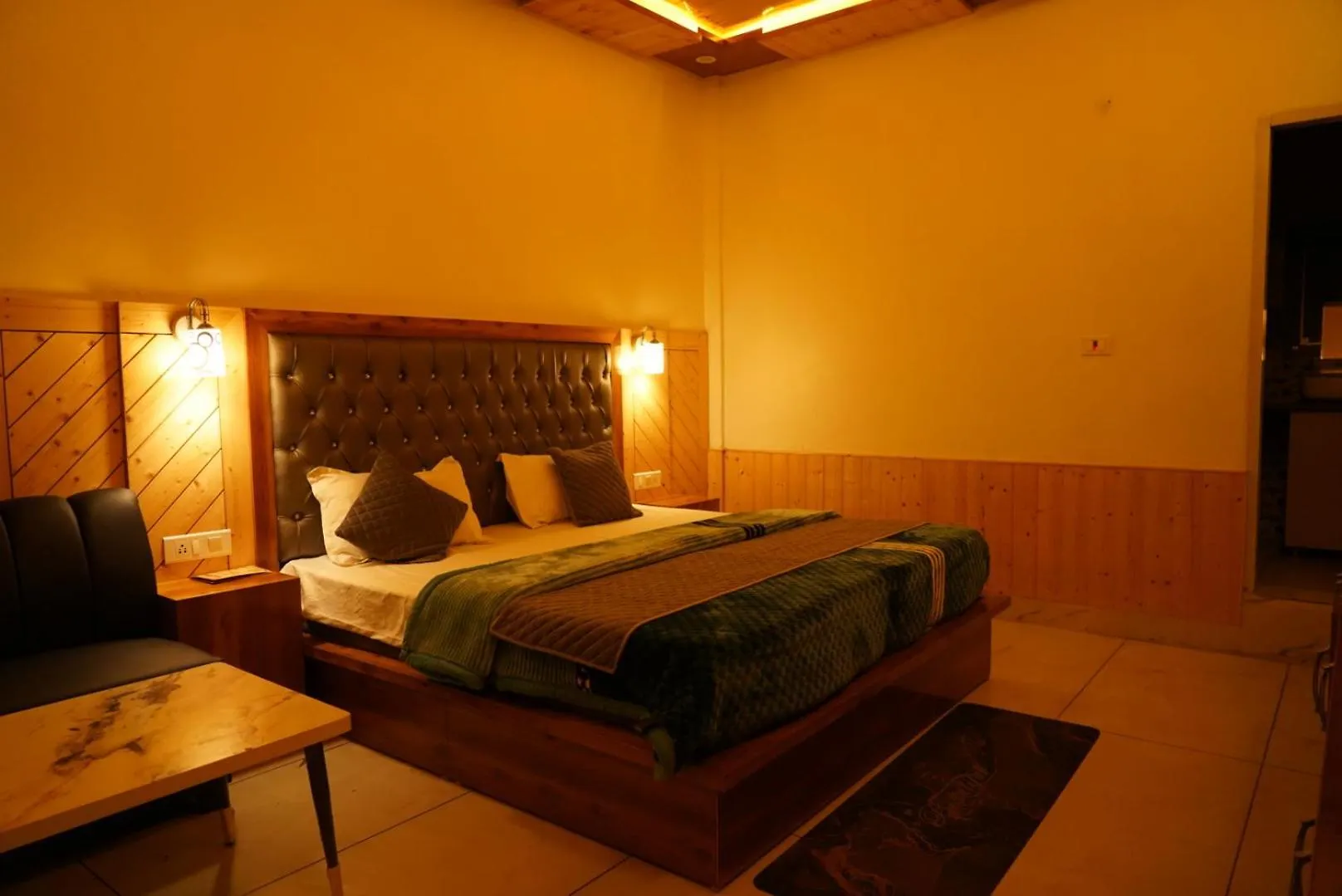 Himalyan Highway Homestay New Kufri Shimla India